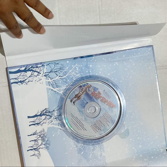 Roof Top Hop (with CD & DVD) (Mr. Holidays Presents) - Picture 10 of 11